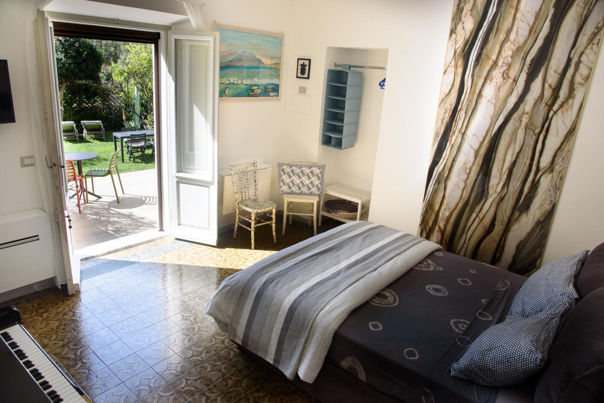 Il Giardino Di Tatiana Rooms & Breakfast La Maddalena  Eksteriør billede